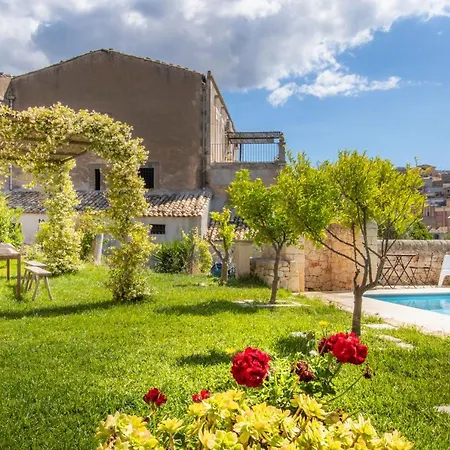 Rosaria 3* Noto