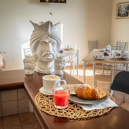Rosaria Bed & Breakfast 3*