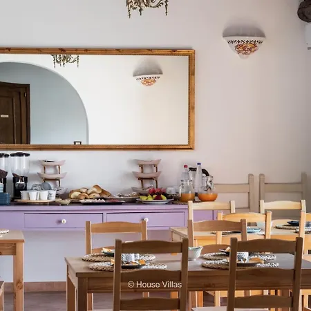 Rosaria Bed & Breakfast