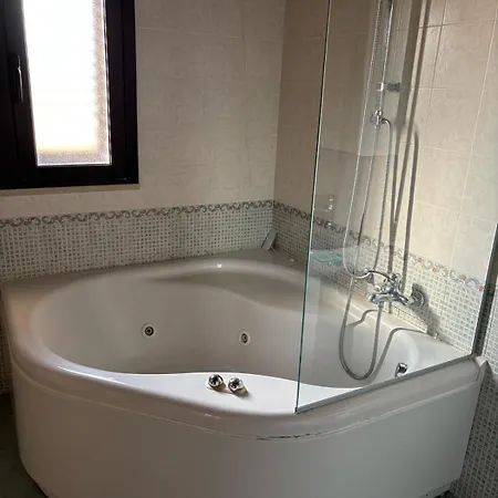Rosaria Bed & Breakfast 3*