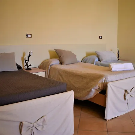 Rosaria 3* Noto