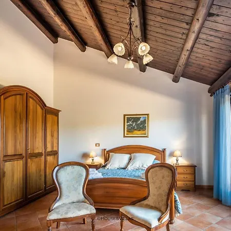 Rosaria Bed & Breakfast 3*